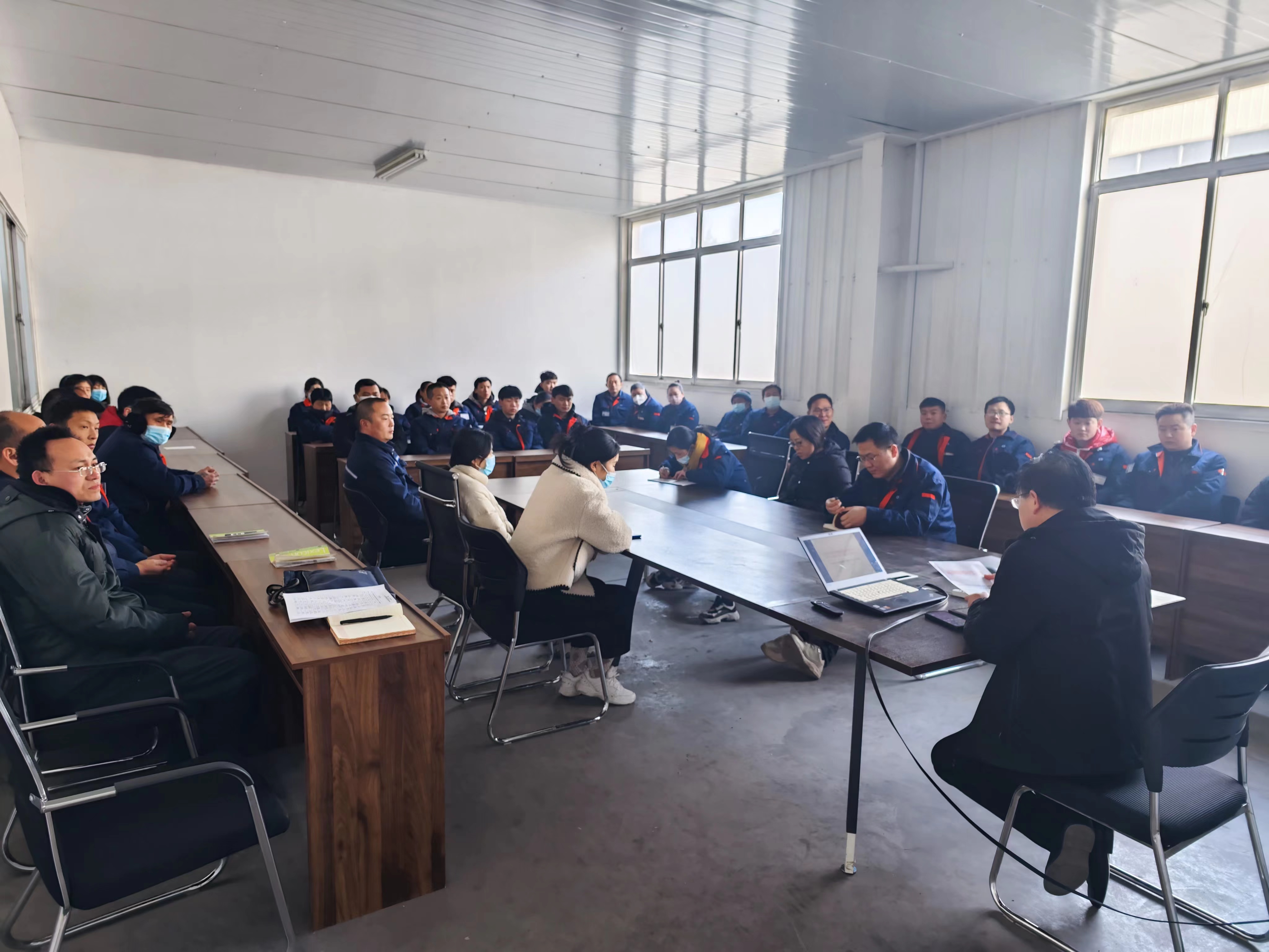 关于持续深入开展工商贸行业安全生产“十个一+1”活动